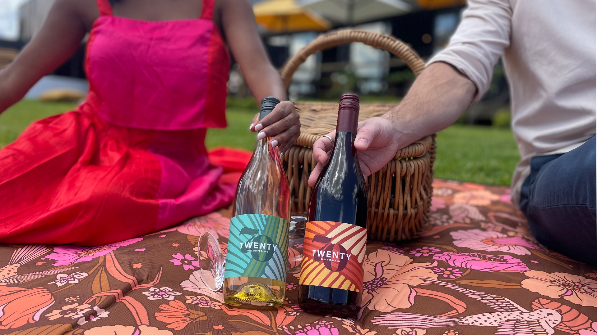 picnic-with-twenty70-red-and-white-bottles