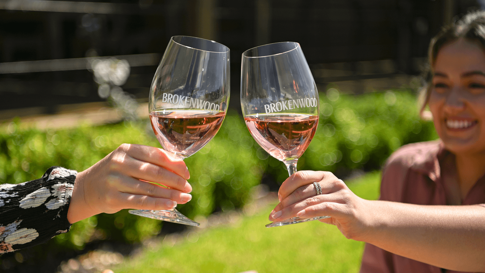 two-rosato-glasses-clinking