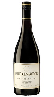 2020 Lakeside Vineyard Pinot Noir